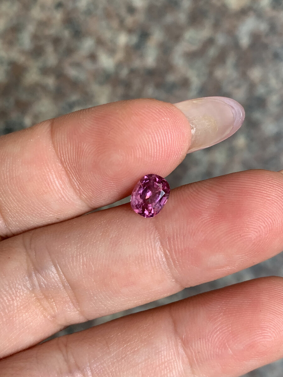 Natural purplish pink spinel from Luc Yen, second daylight view